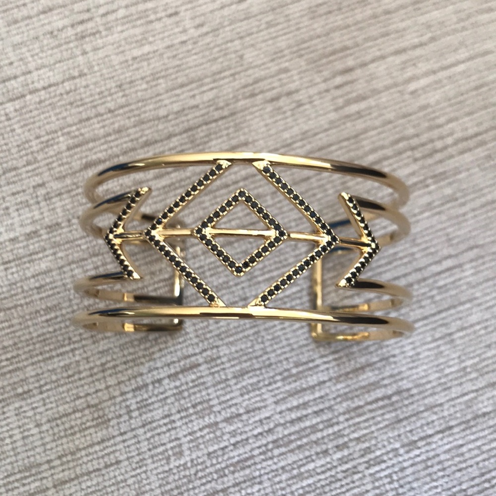 NWT! Stella & Dot Gold Bangle